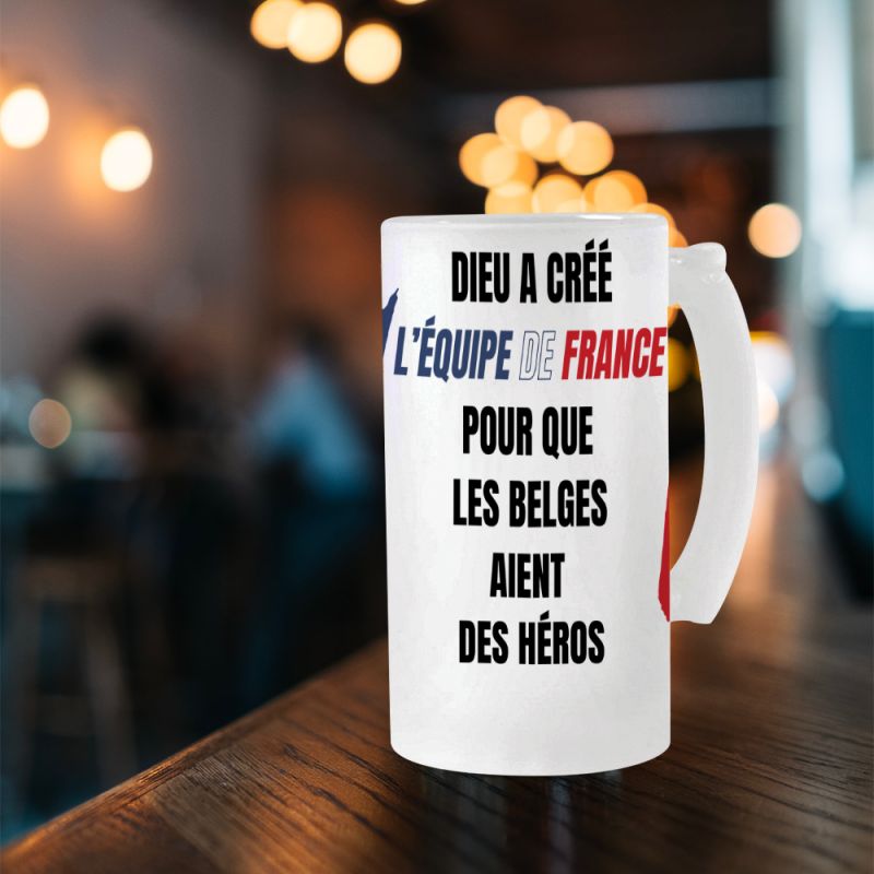 Grand Verre De Bière Noire Avec De La Mousse | Photo Gratuite Grand Verre De Bière Noire Avec De La Mousse | Photo Gratuite