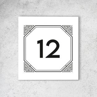 Numéro de maison extérieur personnalisable en Dibond Blanc Picto Noir · Numéro de rue modèle Géométrique