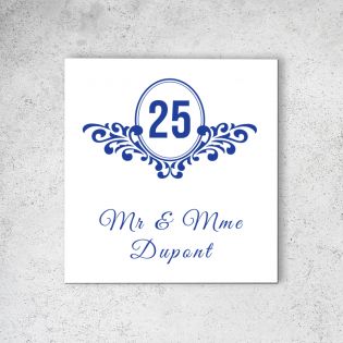 Plaque extérieure Numéro de Rue en Dibond Picto Bleu à personnaliser sur 1 ligne · Modèle baroque