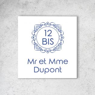 Numéro de maison extérieur personnalisable sur 2 lignes en Dibond Blanc Picto Bleu · Numéro de rue modèle oriental