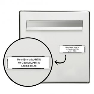 Plaque boite aux lettres personnalisée adhésive au format 100x25mm - blanche lettres noires - 3 lignes