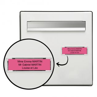 Plaque boite aux lettres personnalisée adhésive au format 100x25mm - rose lettres noires - 3 lignes