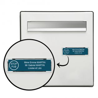 Plaque boite aux lettres personnalisée adhésive au format 100x25mm avec STOP PUB - bleue lettres blanches - 3 lignes