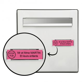 Plaque boite aux lettres personnalisée adhésive au format 100x25mm avec STOP PUB - rose lettres noires - 2 lignes