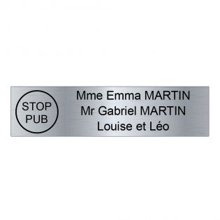 Étiquette Nom Stop Pub boîte aux lettres personnalisée par gravure laser · 100x25x0,8 mm · gris argent lettres noires - 3 lignes