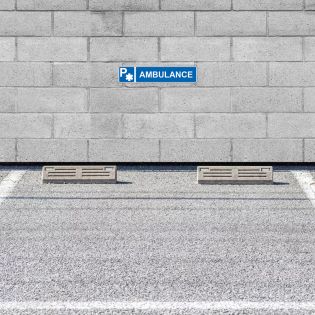 Panneau de signalisation pour parking · Stationnement réservé aux ambulances · Signalétique extérieure magasin ou entreprise