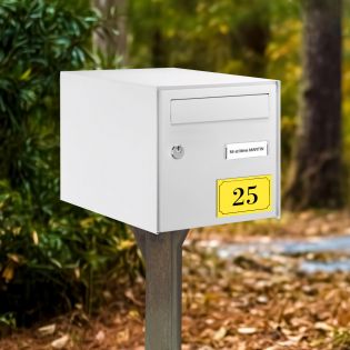 Numéro de maison / rue gravé et personnalisé couleur jaune chiffres noirs - Signalétique extérieure