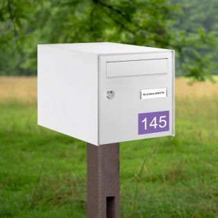 Numéro pour boite aux lettres personnalisable rectangle grand format (100x70mm) violet chiffres blancs