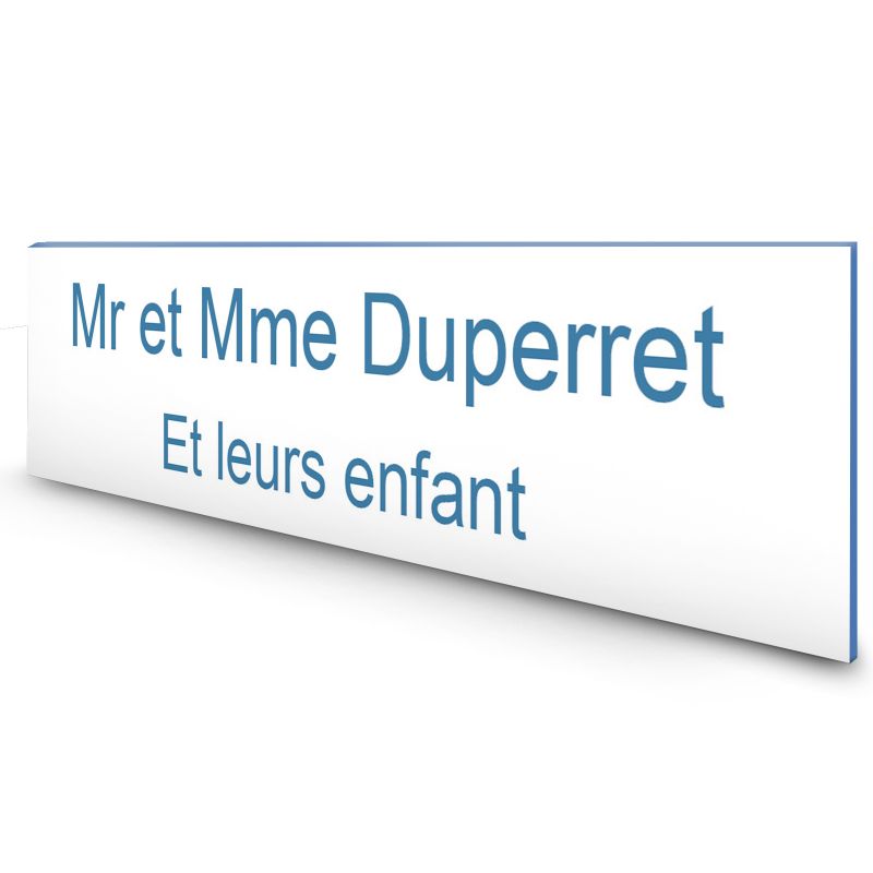 Étiquette Nom personnalisable pour boîte aux lettres · Gravure Française · 100x25x0,8 mm · Blanc écriture bleue - 2 lignes Étiquette Nom personnalisable pour boîte aux lettres · Gravure Française · 100x25x0,8 mm · Blanc écriture bleue - 2 lignes