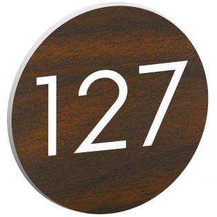 Numéro pour boite aux lettres personnalisable format rond diamètre 60 mm couleur effet bois foncé chiffres blancs