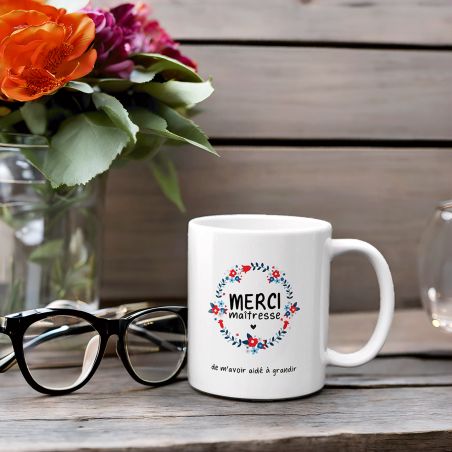 Tasse Merci Maîtresse personnalisée avec couronne de fleurs · Idée cadeau Super Maîtresse Fin d'année scolaire 