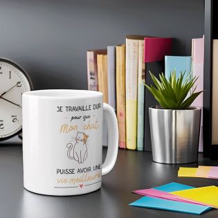 Mug Je travaille pour mon Chat - Cadeau Anniversaire ou Noël pour Fan de Chats - 33 cl, Céramique - Imprimé en France