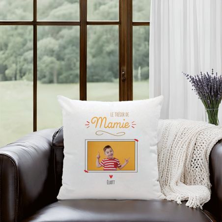 Coussin carré blanc "Le Trésor de Mamie" personnalisé avec Photo