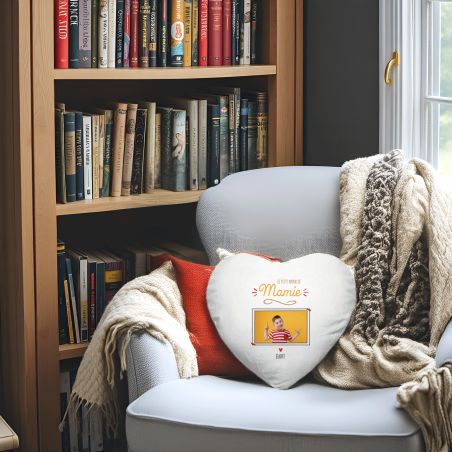 Coussin cœur blanc "Le Petit Amour de Mamie" personnalisable avec Photo