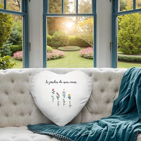 Coussin cœur + garniture personnalisable avec prénoms · Le jardin de mon cœur · Cadeau décoratif anniversaire ou fête des mères
