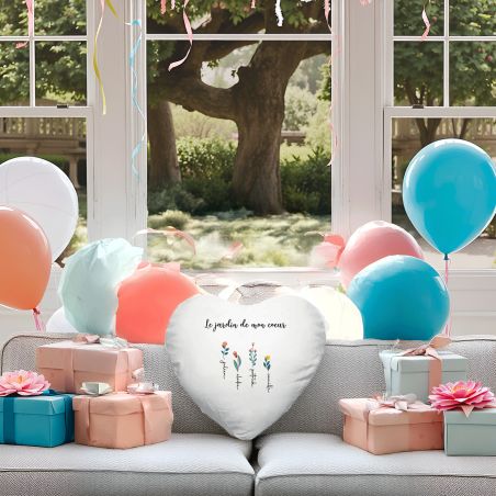 Coussin cœur + garniture personnalisable avec prénoms · Le jardin de mon cœur · Cadeau décoratif anniversaire ou fête des mères
