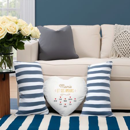 Coussin cœur blanc "Mamie et ses amours" personnalisable