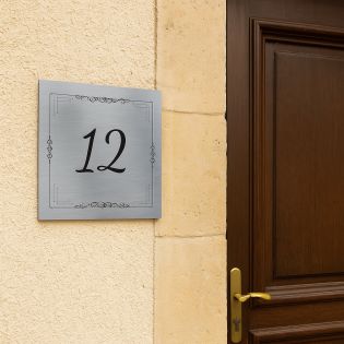 Numéro de maison extérieur personnalisable en Dibond Aluminium - modèle Floral Design