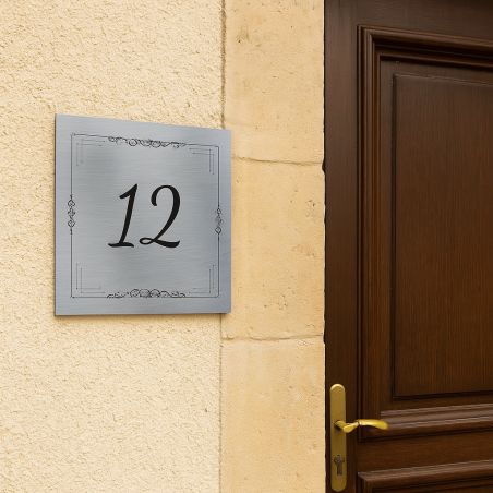 Numéro de maison extérieur personnalisable en Dibond Aluminium - modèle Floral Design
