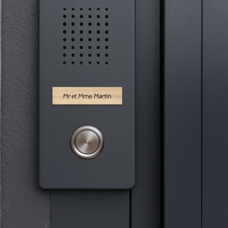 Plaque adhésive interphone personnalisée gravure laser - plastique bi-couche effet bois clair lettres noires - 60x15 mm épaisseu