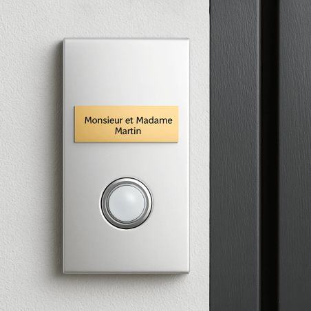 Plaque adhésive interphone personnalisée - Étiquette PVC or brossé lettres noires - Gravure laser durable - 60x15 mm, épaisseur 