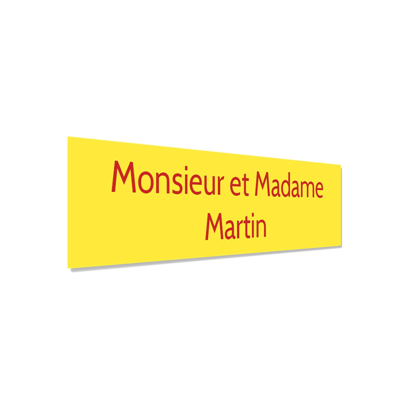 Plaque adhésive interphone personnalisée gravure laser - PVC jaune lettres rouges - 60x15 mm, épaisseur 1,6 mm, adhésif 3M doubl
