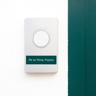 Plaque adhésive interphone personnalisée - Étiquette plastique bi-couche vert foncé lettres blanches - Gravure laser durable - 6