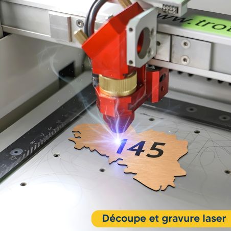 Numéro fantaisie personnalisable pour boite aux lettres couleur effet bois clair chiffres noirs - Modèle région Bretagne