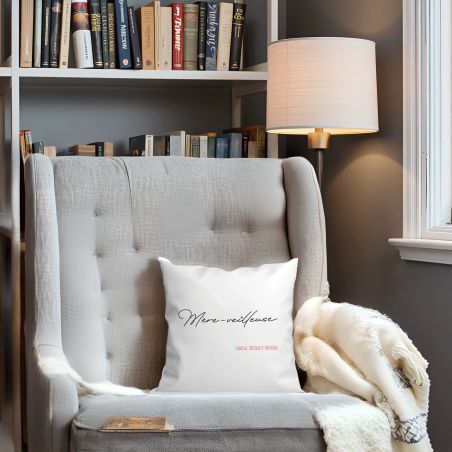 Housse de Coussin décorative personnalisée humoristique "Devine qui a encore mangé le canapé" 40 x 40 cm · Idée cadeau maître ch