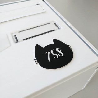 Numéro fantaisie personnalisable pour boite aux lettres couleur vert foncé chiffres blancs - Modèle Chat