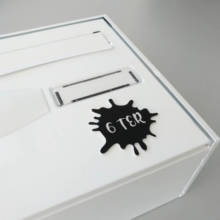 Numéro fantaisie personnalisable pour boite aux lettres couleur argent brossé chiffres noirs - Modèle Splash