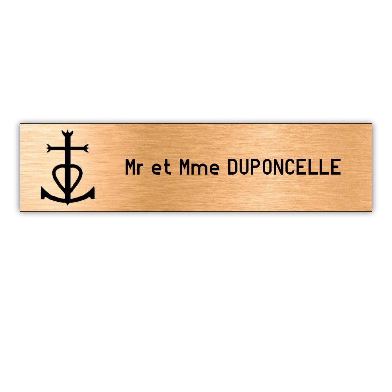 Plaque boite aux lettres Decayeux CROIX CAMARGUAISE (100x25mm) cuivre lettres noires - 1 ligne Plaque boite aux lettres Decayeux CROIX CAMARGUAISE (100x25mm) cuivre lettres noires - 1 ligne
