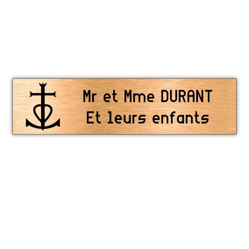Plaque boite aux lettres Decayeux CROIX CAMARGUAISE (100x25mm) cuivre lettres noires - 2 lignes Plaque boite aux lettres Decayeux CROIX CAMARGUAISE (100x25mm) cuivre lettres noires - 2 lignes