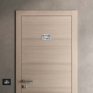 Plaque de porte gravée sur 1 à 2 lignes couleur gris argent lettres noires - Format rectangle 100 x 200 mm