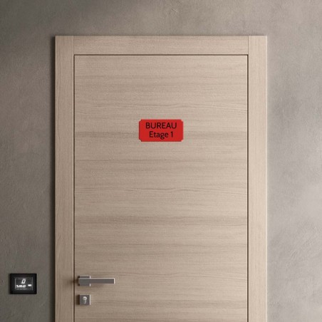 Plaque de porte gravée sur 1 à 2 lignes couleur rouge lettres noires - Rectangle classique 125 x 250 mm