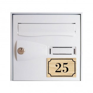 Numéro de maison / rue gravé et personnalisé couleur effet bois clair chiffres blancs - Signalétique extérieure