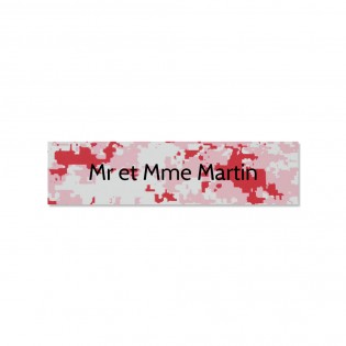 Plaque adhésive interphone ou sonnette 60 mm x 15 mm gravure personnalisée sur 1 ligne couleur Camo Rose lettres noires