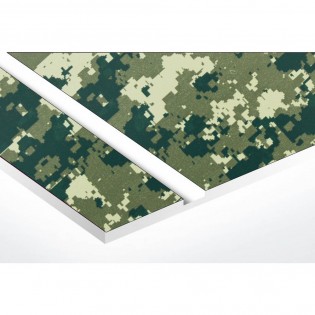 Plaque adhésive interphone ou sonnette 60 mm x 15 mm gravure personnalisée sur 2 lignes couleur Camo Vert lettres blanches