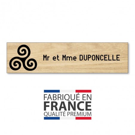 Plaque boite aux lettres format Decayeux TRISKELL (100x25mm) effet bois clair lettres noires - 1 ligne