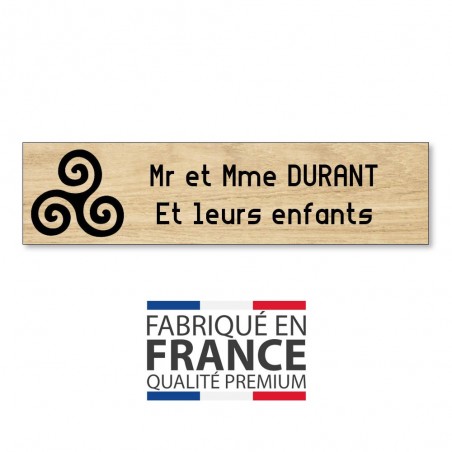 Plaque boite aux lettres format Decayeux TRISKELL (100x25mm) effet bois clair lettres noires - 2 lignes