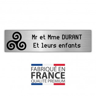 Plaque boite aux lettres format Decayeux TRISKELL (100x25mm) gris argent lettres noires - 2 lignes