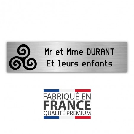Plaque boite aux lettres format Decayeux TRISKELL (100x25mm) gris argent lettres noires - 2 lignes