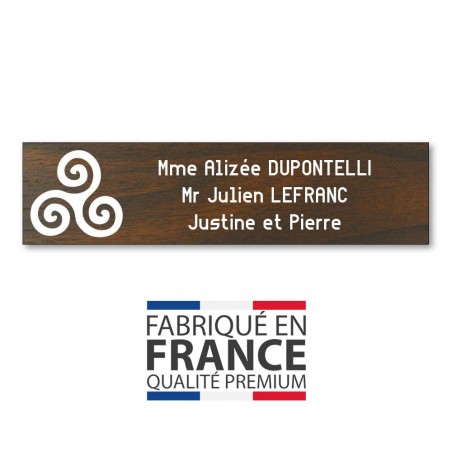 Plaque boite aux lettres format Decayeux TRISKELL (100x25mm) effet bois foncé lettres blanches - 3 lignes