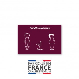 Plaque de maison Family personnalisée avec 3 membres pour boite aux lettres - Format 12x8 cm - Couleur bordeaux