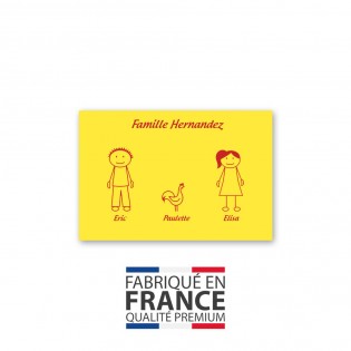 Plaque de maison Family personnalisée avec 3 membres pour boite aux lettres - Format 12x8 cm - Couleur jaune / rouge