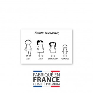 Plaque de maison Family personnalisée avec 4 membres pour boite aux lettres - Format 12x8 cm - Couleur blanche / noire