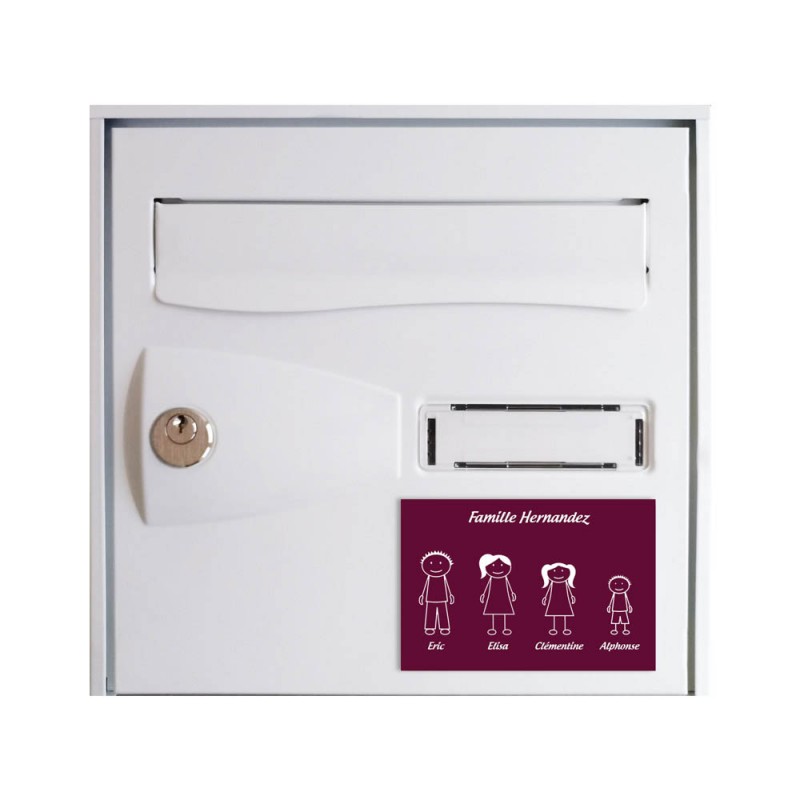 Plaque de maison Family personnalisée avec 4 membres pour boite aux lettres - Format 12x8 cm - Couleur bordeaux Plaque de maison Family personnalisée avec 4 membres pour boite aux lettres - Format 12x8 cm - Couleur bordeaux