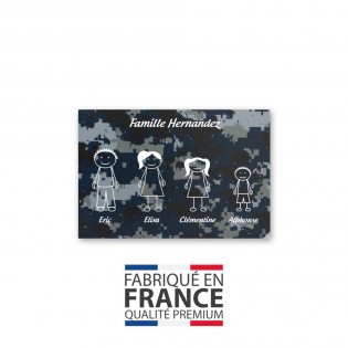 Plaque de maison Family personnalisée avec 4 membres pour boite aux lettres - Format 12x8 cm - Effet camouflage bleu