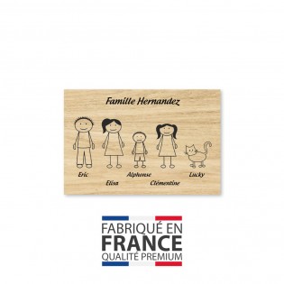 Plaque de maison Family personnalisée avec 5 membres pour boite aux lettres - Format 12x8 cm - Effet bois clair