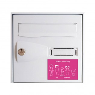Plaque de maison Family personnalisée avec 5 membres pour boite aux lettres - Format 12x8 cm - Couleur Rose / blanc